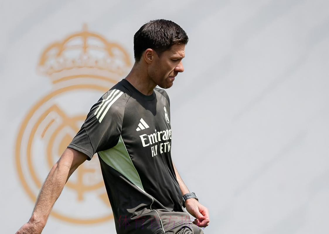 药厂名宿-阿隆索应等皇马的机会 不建议他去利物浦